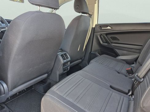 Used 2022 Volkswagen Tiguan S FWD image 17