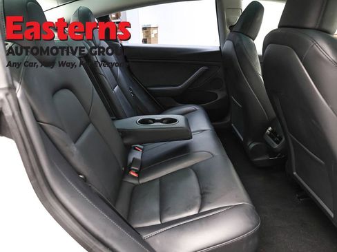 Used 2023 Tesla Model 3 Standard Range image 18