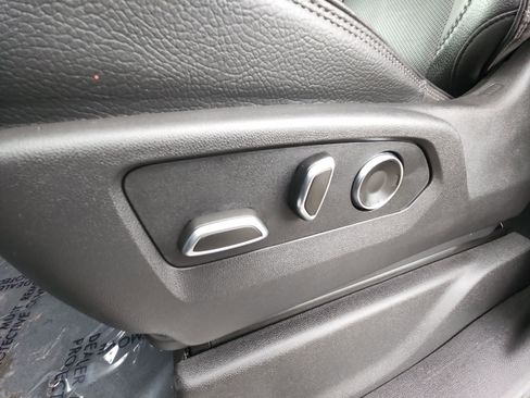 Used 2025 GMC Sierra 2500 Denali w/ Denali Reserve Package AWD/4WD image 14