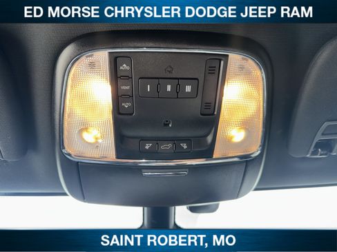 Used 2019 Jeep Grand Cherokee Laredo AWD/4WD image 18