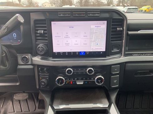 Certified 2024 Ford F250 Platinum image 31