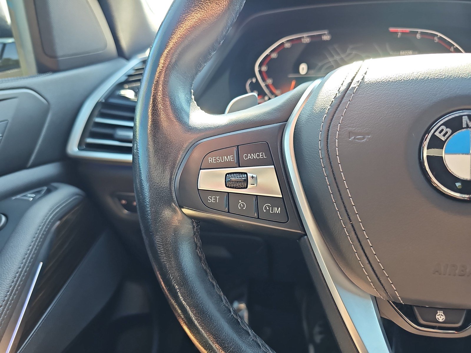 Used 2020 BMW X5 xDrive40i w/ Convenience Package AWD/4WD image 14