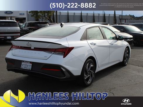 Used 2025 Hyundai Elantra SEL image 7