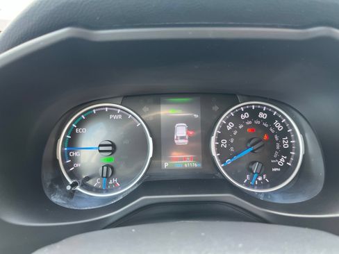 Used 2022 Toyota RAV4 LE AWD/4WD image 22