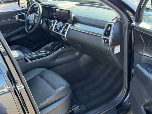 Used 2022 Kia Sorento S image 26