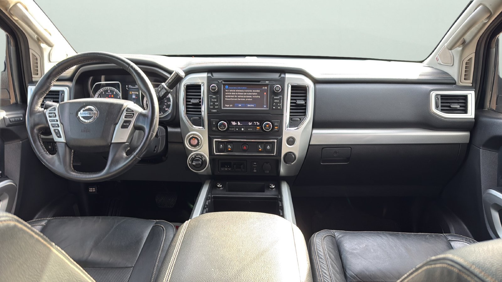 Used 2018 Nissan Titan PRO-4X w/ Pro-4x Convenience Package AWD/4WD image 19