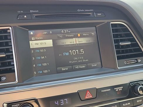 Used 2016 Hyundai Sonata SE image 24