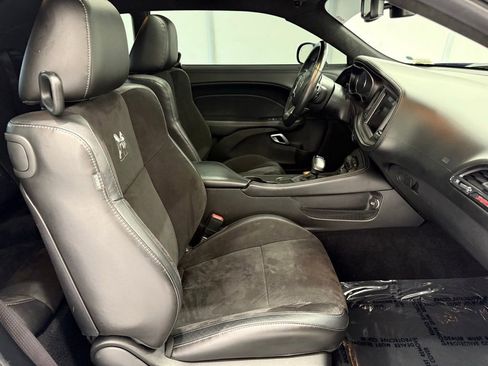 Used 2022 Dodge Challenger R/T Scat Pack RWD image 19