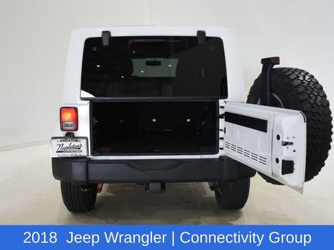 Used 2018 Jeep Wrangler Unlimited Rubicon w/ Cold Weather Group AWD/4WD image 7