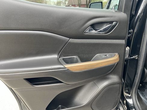 Used 2021 GMC Acadia SLE w/ Driver Convenience Package image 22