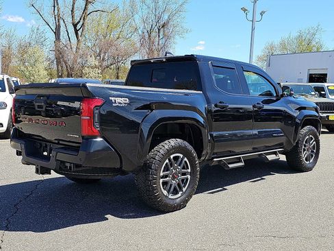 Used 2025 Toyota Tacoma TRD Sport w/ TRD Sport Premium Package AWD/4WD image 6