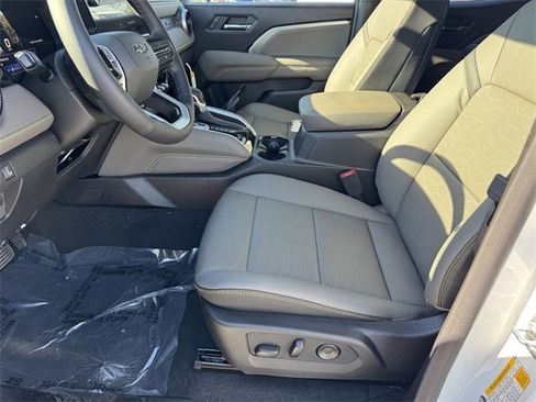 New 2026 Chevrolet Colorado ZR2 w/ ZR2 Bison Edition image 14