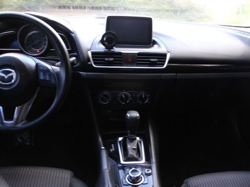 Used 2016 MAZDA MAZDA3 i Sport w/ Preferred Equipment Package FWD image 14