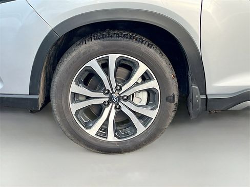 Used 2024 Subaru Forester Limited image 31