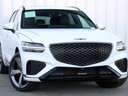 Used 2022 Genesis GV70 3.5T Sport w/ Sport Prestige Package image 4