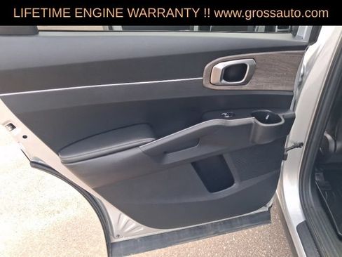 Used 2022 Kia Sorento S w/ Panoramic Sunroof Package AWD/4WD image 25