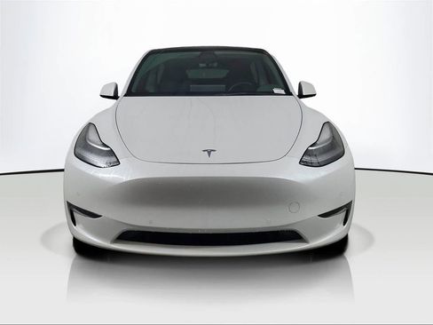 Used 2021 Tesla Model Y Long Range image 2