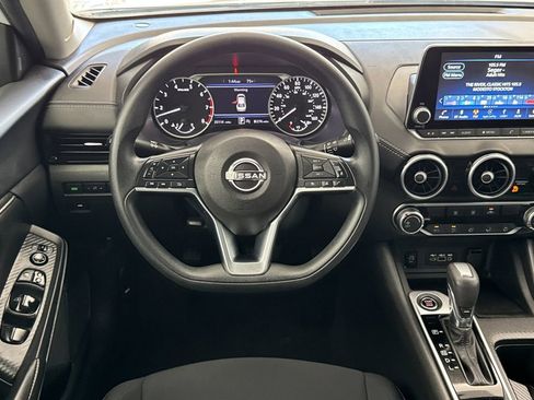Used 2024 Nissan Sentra SV FWD image 13