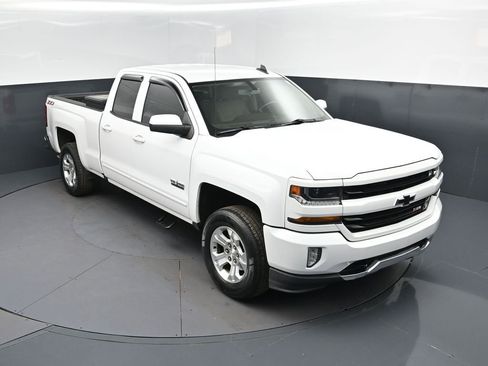 Used 2018 Chevrolet Silverado 1500 LT w/ Texas Edition AWD/4WD image 1
