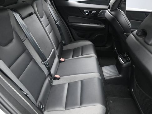 Used 2023 Volvo S60 T8 Ultimate image 30