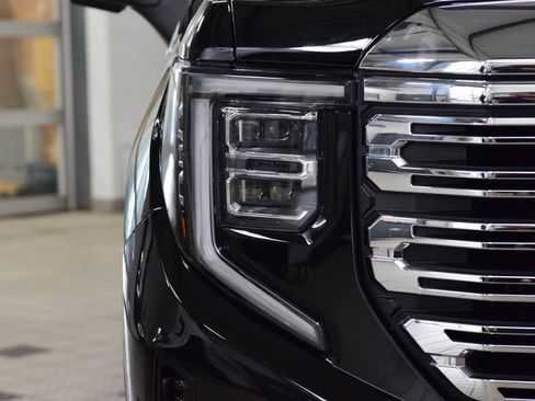 Used 2024 GMC Sierra 1500 Denali AWD/4WD image 12