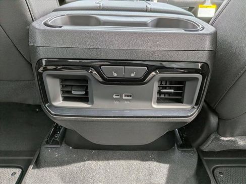 New 2026 GMC Sierra 3500 AT4 w/ AT4 Premium Plus Package AWD/4WD image 18