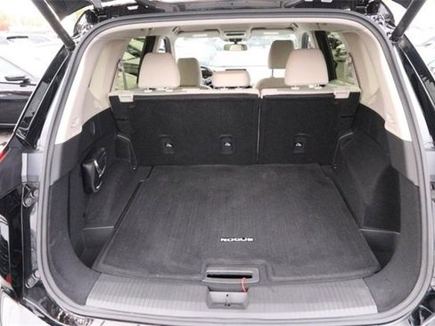 Certified 2024 Nissan Rogue SV image 7