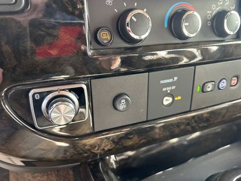 New 2026 Chevrolet Express 2500 w/ Driver Convenience Package RWD image 24