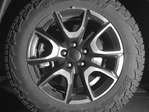 Used 2025 Jeep Compass Trailhawk image 12