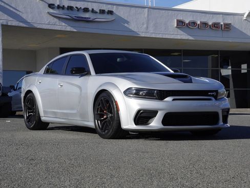 Used 2023 Dodge Charger SRT Hellcat w/ Harman/Kardon Audio Group image 2