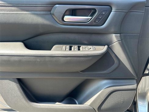 New 2025 Nissan Armada SL w/ Captain's Chari Seat Package image 7