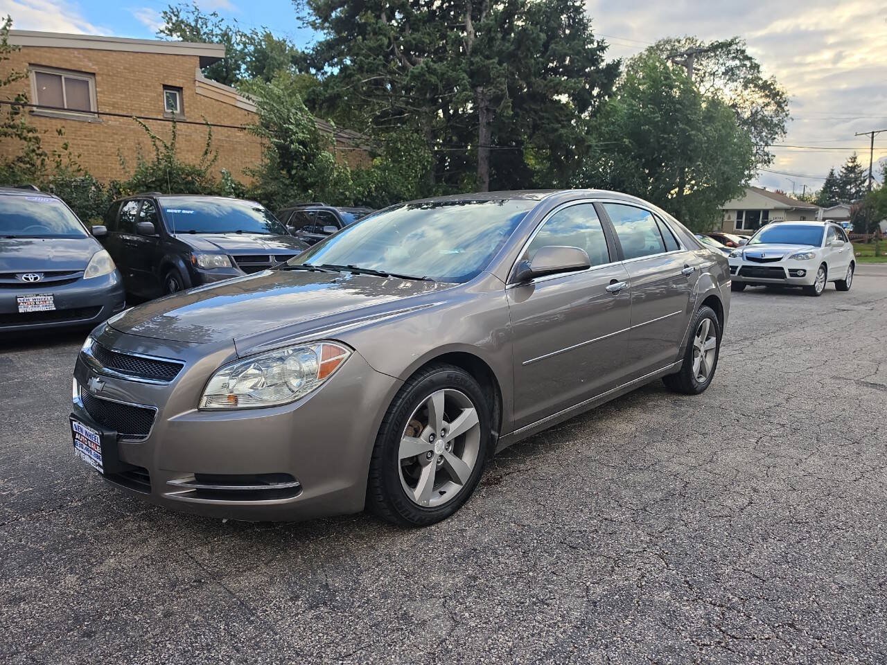 Used 2012 Chevrolet Malibu LT FWD image 2