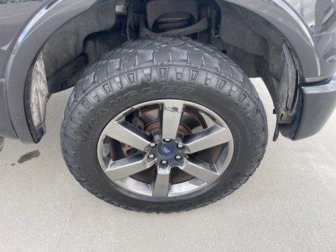 Used 2015 Ford F150 Lariat image 15