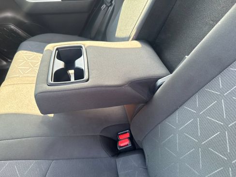 Used 2025 Toyota RAV4 XLE AWD/4WD image 37