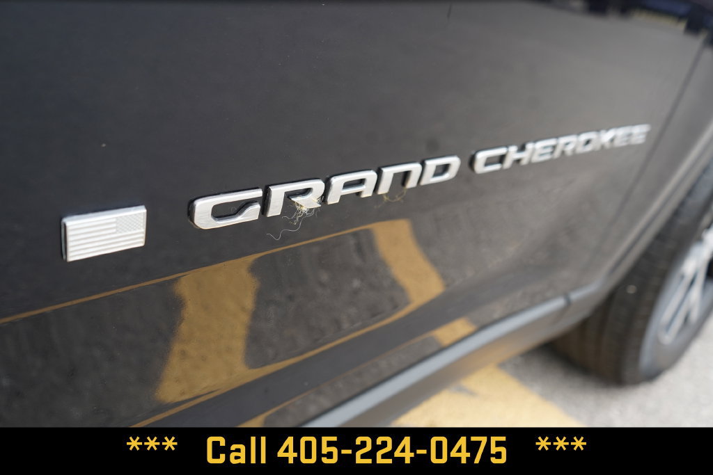 Used 2023 Jeep Grand Cherokee Limited RWD image 7