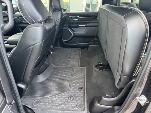 Used 2022 RAM 1500 Laramie AWD/4WD image 16