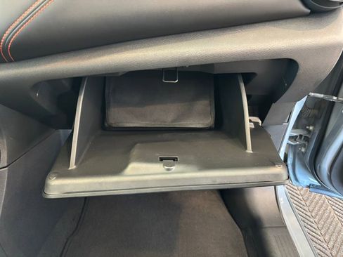 Used 2021 Nissan Kicks SR w/ SR Premium Package FWD image 30