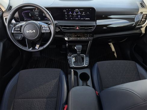 Used 2025 Kia Seltos S image 10