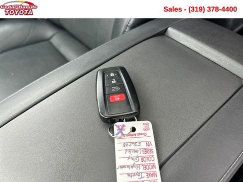 Used 2021 Toyota Highlander Limited image 26