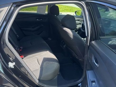 Used 2025 Honda Accord SE image 18