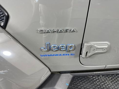 Used 2023 Jeep Wrangler Unlimited Sahara w/ Cold Weather Group image 10