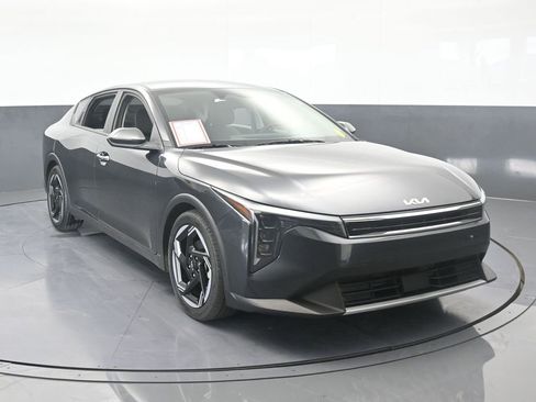 Used 2025 Kia K4 EX FWD image 9
