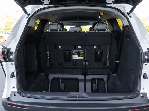 New 2026 Toyota Sienna XLE AWD/4WD image 8