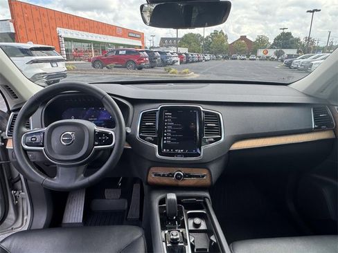Used 2023 Volvo XC90 T8 Plus w/ Protection Package Premier image 3