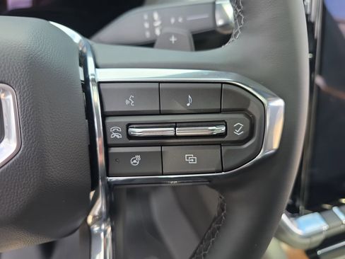 New 2026 GMC Yukon Denali w/ Sun & Power Step Package image 19