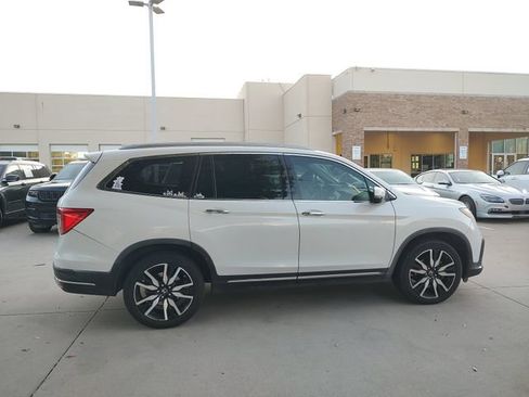 Used 2020 Honda Pilot Touring image 2