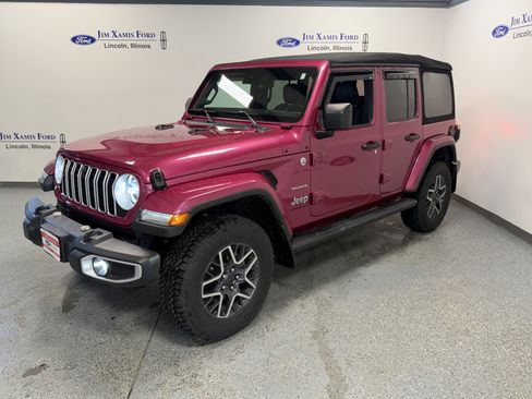 Used 2024 Jeep Wrangler Unlimited Sahara w/ Technology Group AWD/4WD image 3
