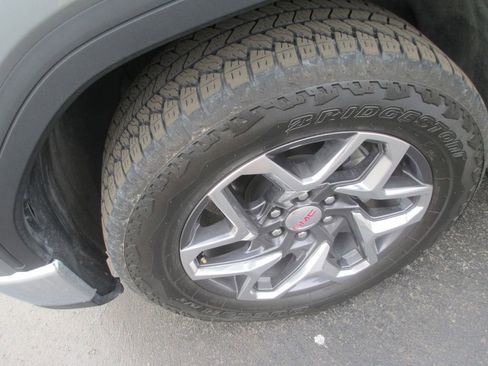 Used 2024 GMC Sierra 1500 SLT w/ SLT Premium Package image 11