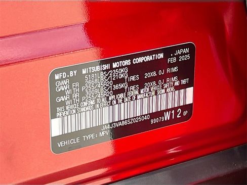 New 2025 Mitsubishi Outlander SE image 35