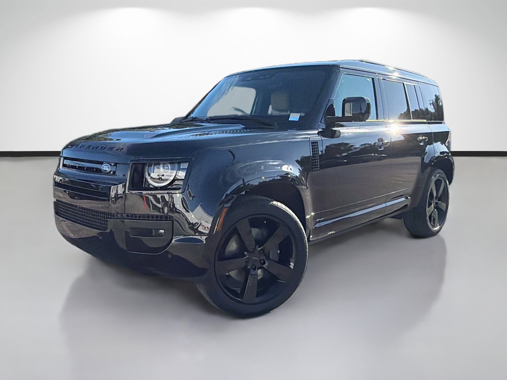 New 2026 Land Rover Defender 110 X-Dynamic SE AWD/4WD image 1
